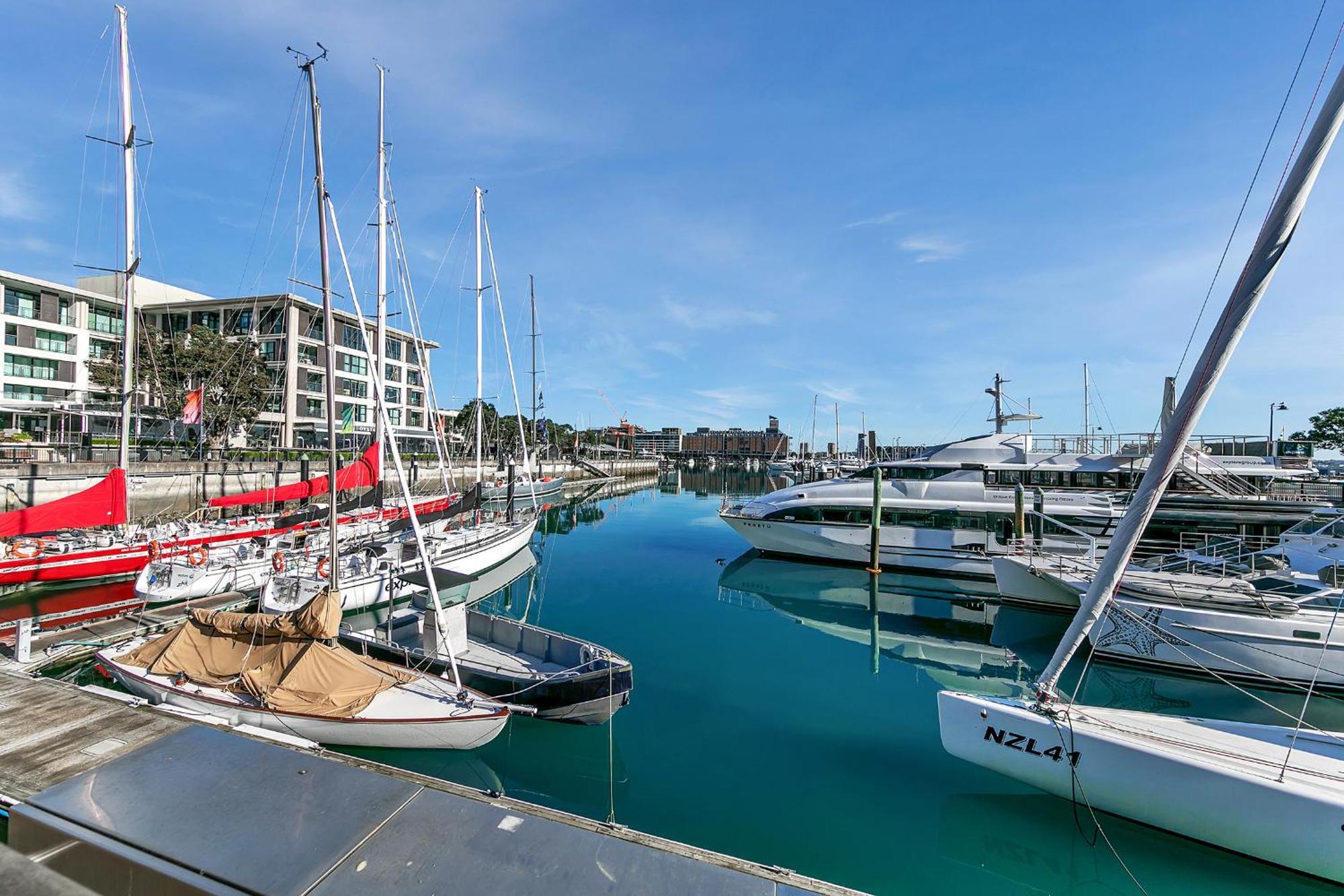 Luxurious & Spacious Living With Breathtaking Views Auckland Exteriör bild