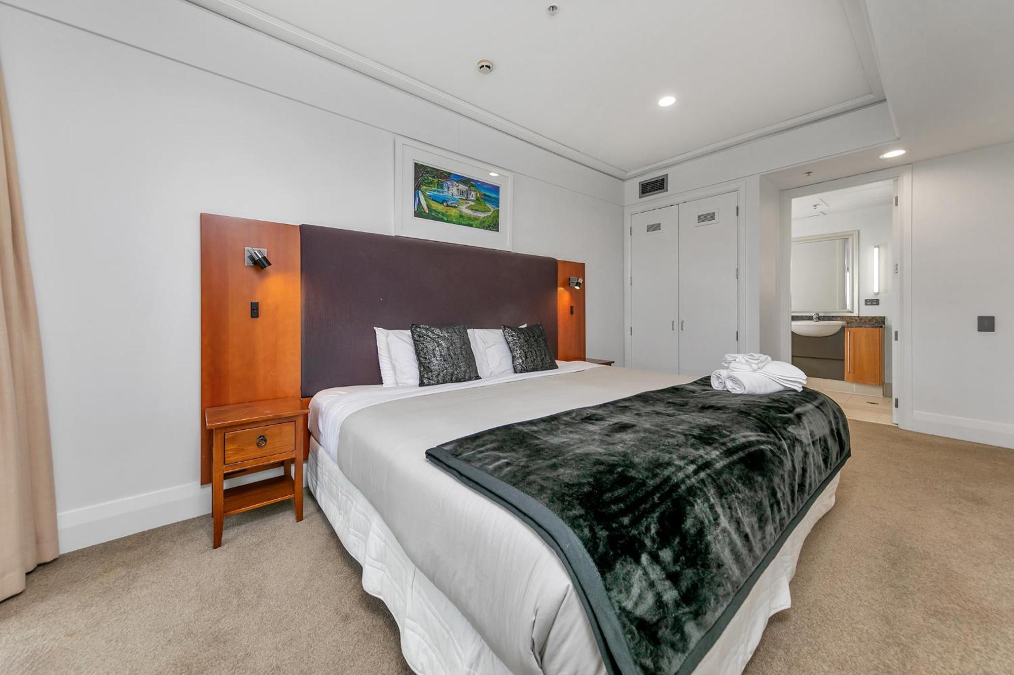 Luxurious & Spacious Living With Breathtaking Views Auckland Exteriör bild