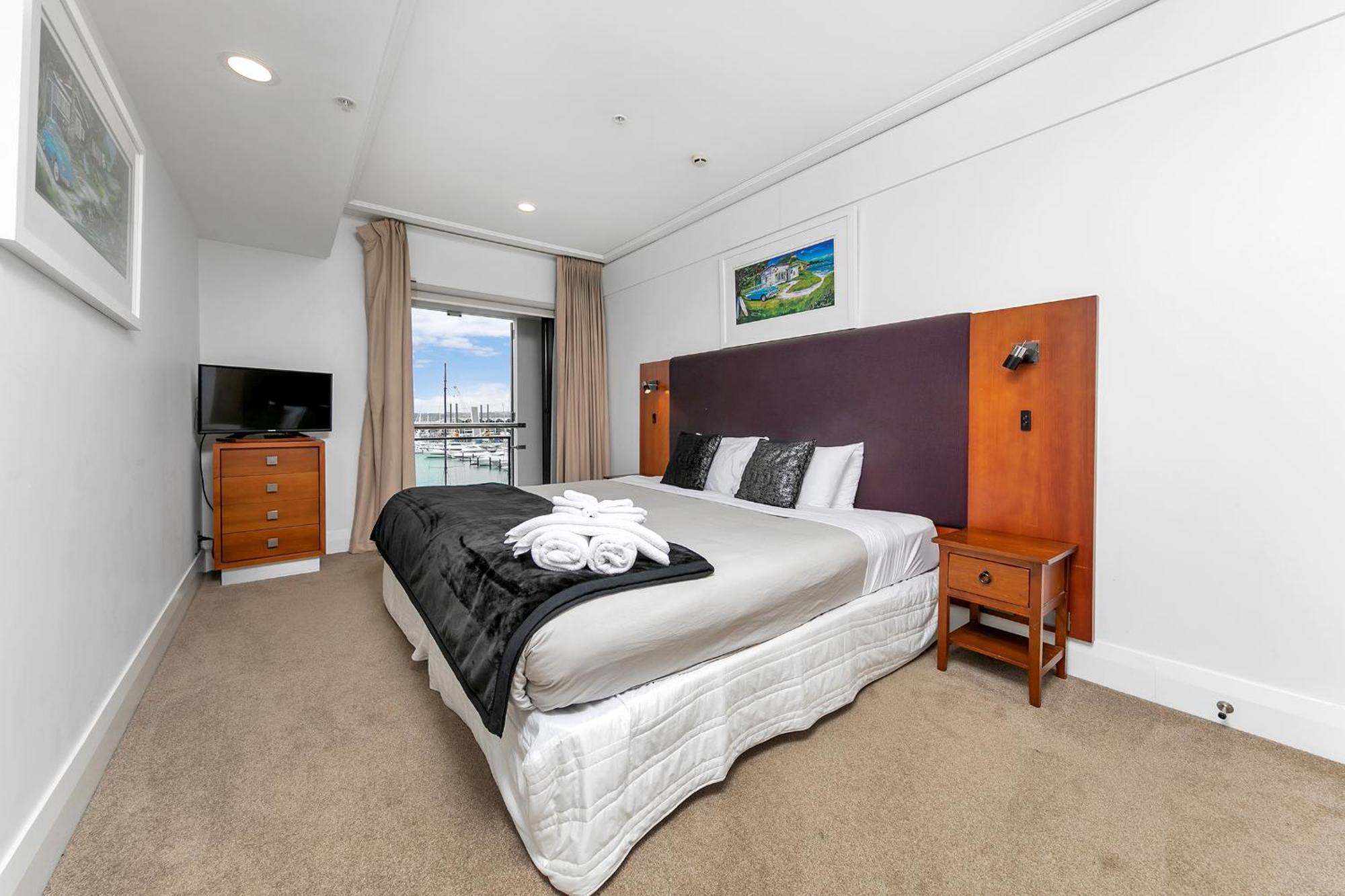 Luxurious & Spacious Living With Breathtaking Views Auckland Exteriör bild